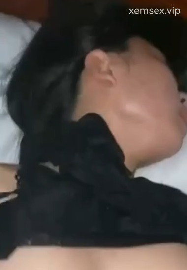 Vào khách sạn em rên và mây mưa hết mình